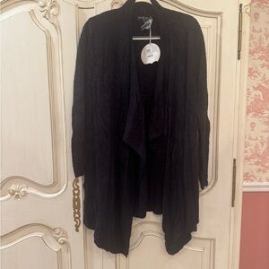 Barefoot Dreams Bamboo Chic Calypso Wrap in midnight. NWT